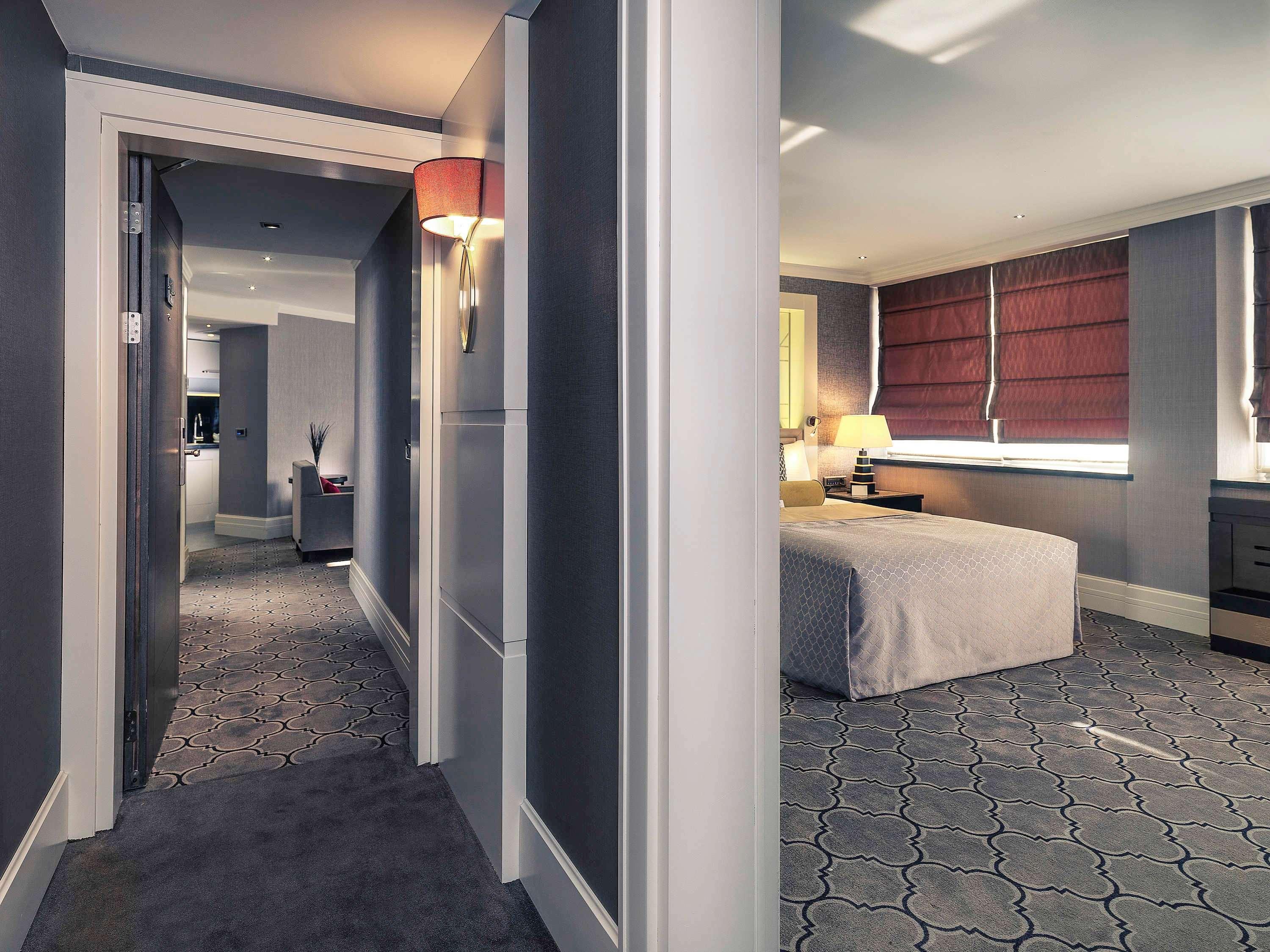Mercure Istanbul Bomonti Exterior foto A suite at the hotel