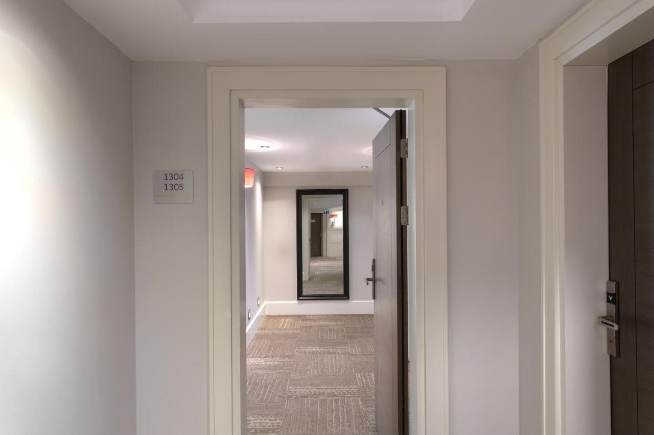 Mercure Istanbul Bomonti Exterior foto A typical room at the hotel