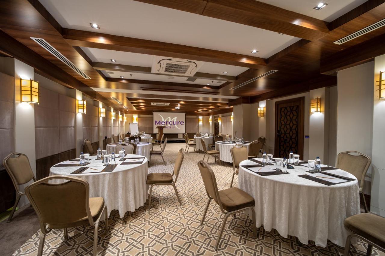 Mercure Istanbul Bomonti Exterior foto Meeting room