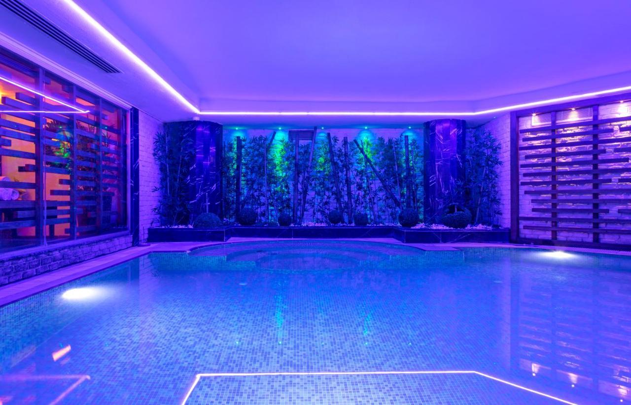 Mercure Istanbul Bomonti Exterior foto The pool at the Mandarin Oriental, Munich