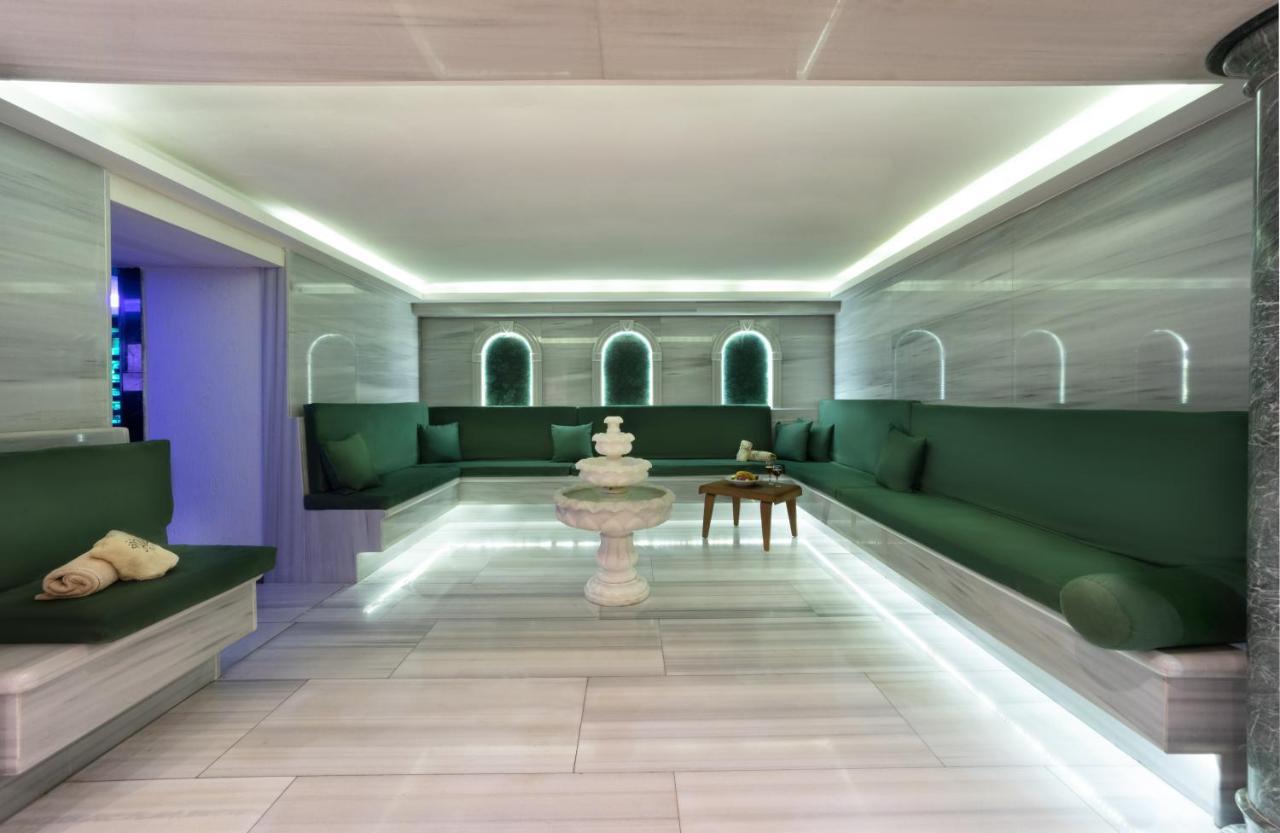 Mercure Istanbul Bomonti Exterior foto Turkish bath at the Four Seasons Hotel, Istanbul