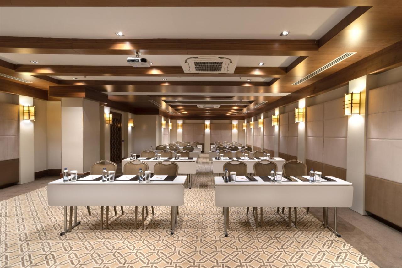 Mercure Istanbul Bomonti Exterior foto Meeting room