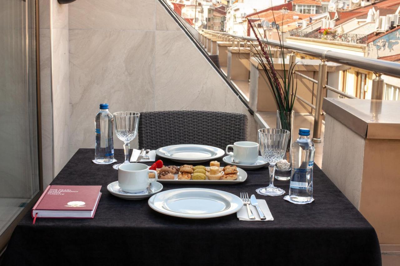 Mercure Istanbul Bomonti Exterior foto A breakfast table